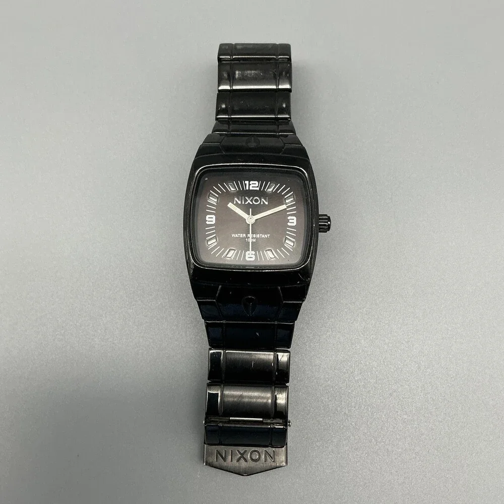 Nixon The Manual Mens Watch 32mm Black Dial Stainless Bracelet New Battery 6.25